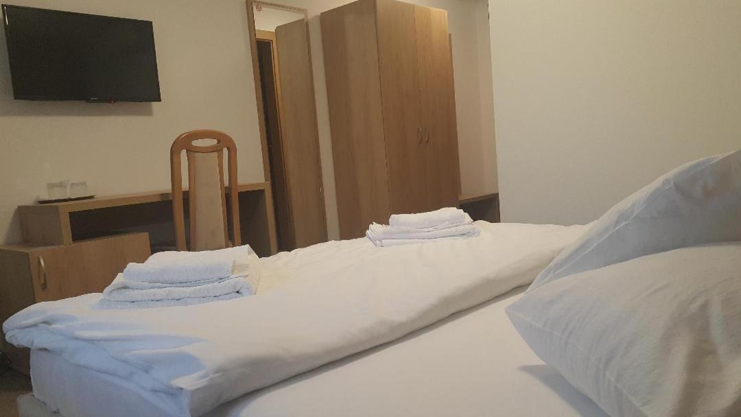Vila Turistica Principesa Margareta Beius Exteriör bild